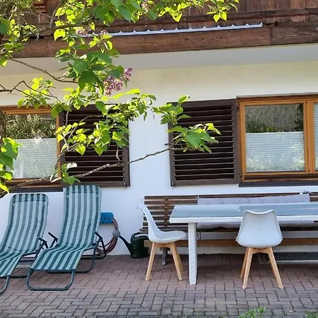 80 M2, Fuer Bis 6 Personen Mit Tollem Skigebiet, Zentral Und Doch Ruhig Waidring