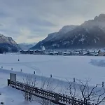 Appartamento 80 M2, Fuer Bis 6 Personen Mit Tollem Skigebiet, Zentral Und Doch Ruhig *